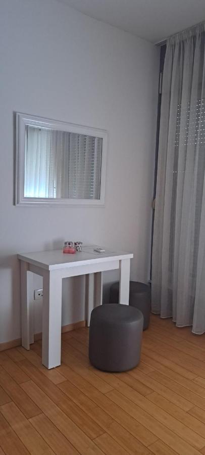 Ina Apartments 모스타르 객실 사진